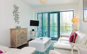 Wheel Water Apartment